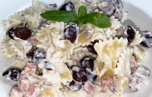 farfalle panna olive e prosciutto cotto
