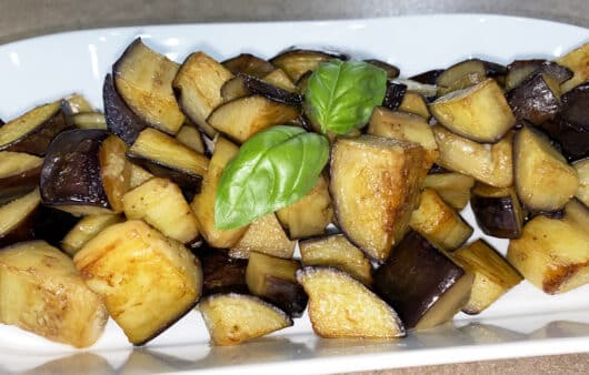 Melanzane trifolate in padella