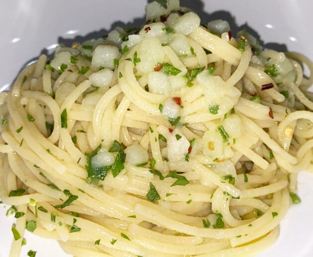 Spaghetti aglio olio e peperoncino con patata