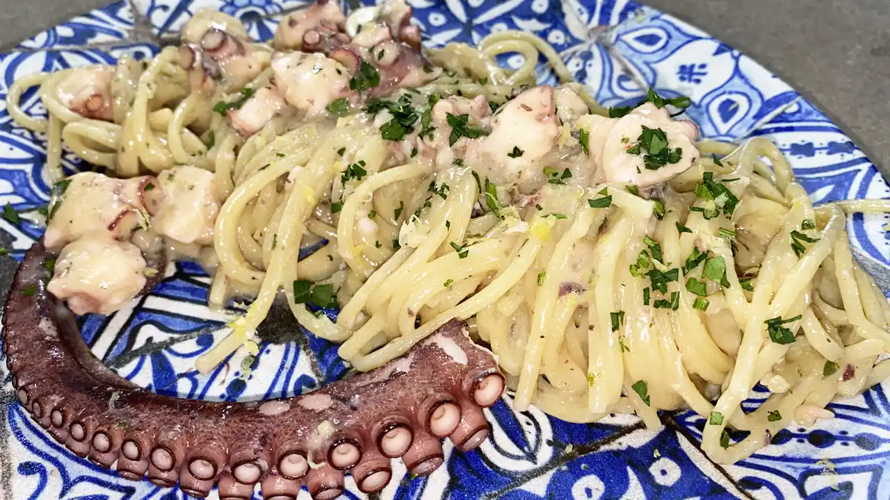 Spaghetti polpo e limone | Pasta | Primo di Mare | Ricetta di Carlo Gaiano