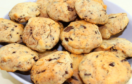 Biscotti con scaglie di cioccolato