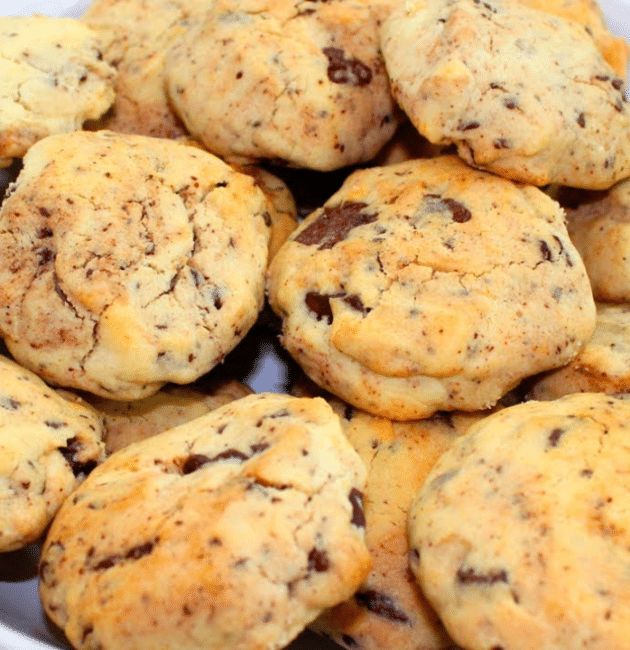 Biscotti con scaglie di cioccolato
