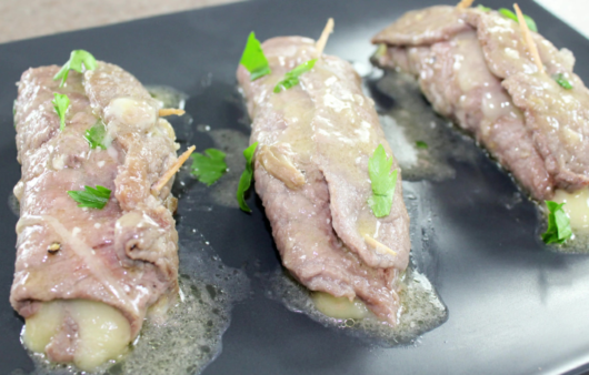 Involtini di carne di vitello con funghi e scamorza