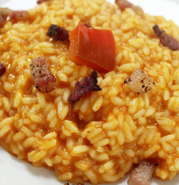 Risotto crema di peperoni e guanciale croccante