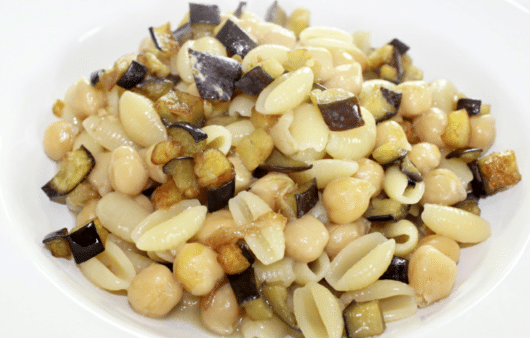 Pasta ceci e melanzane croccanti