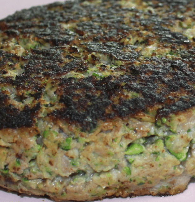 Burger di zucchine e carne senza uova