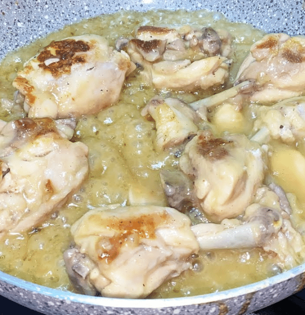 Cosce e sovracosce di pollo con birra e limone in padella