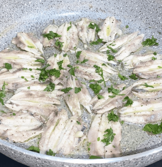 Alici alla marinara in padella
