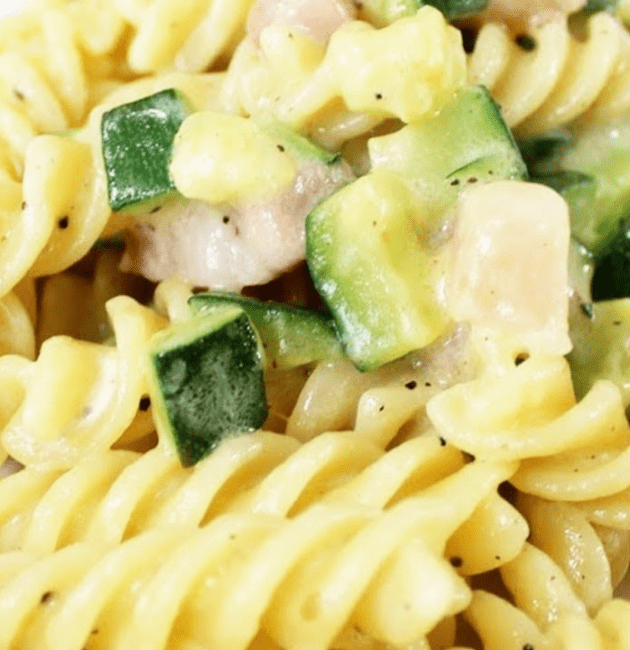 Fusilli con zucchine e guanciale