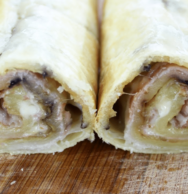 Rotolo di sfoglia con melanzane grigliate, pancetta e scamorza