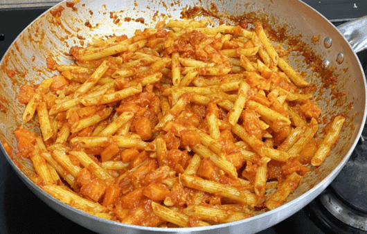 Pasta con ragù di carote
