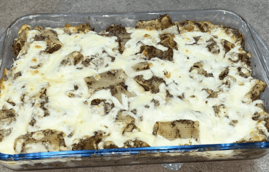 Pasta al forno sud e nord con radicchio, speck, ricotta di bufala e provola affumicata