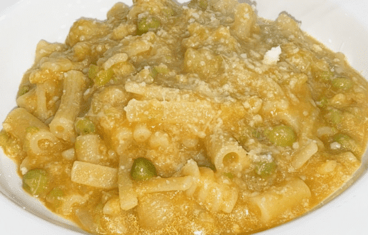 Pasta cavolfiore e piselli cremosa