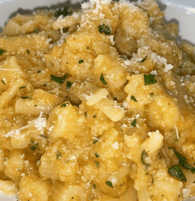 Pasta e cavolfiore "azzeccat" alla napoletana cremosa cremosa