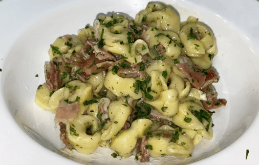 Tortellini burro, speck e prezzemolo