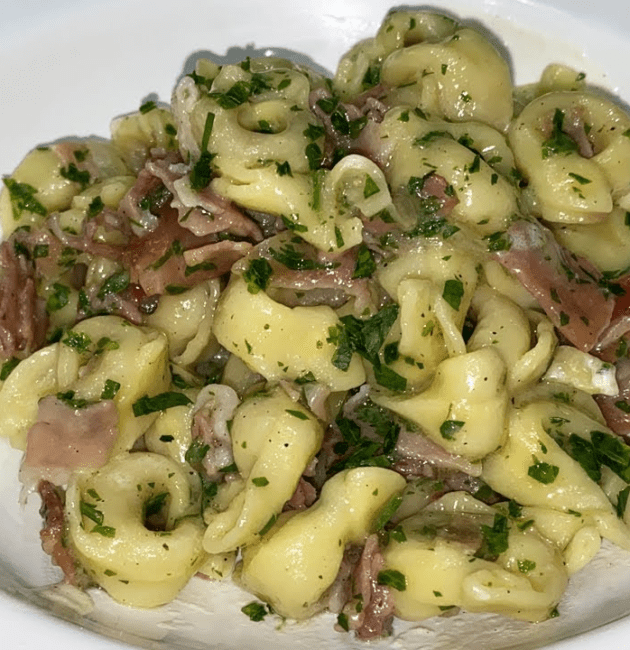 Tortellini burro, speck e prezzemolo