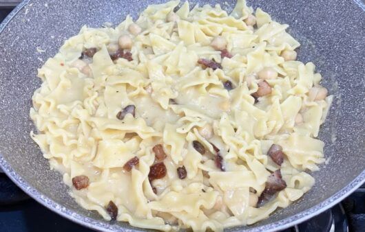 Lagane ceci e guanciale