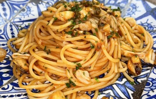 Spaghetti allo scoglio con preparato surgelato