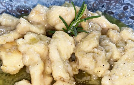 Straccetti di pollo al vino bianco