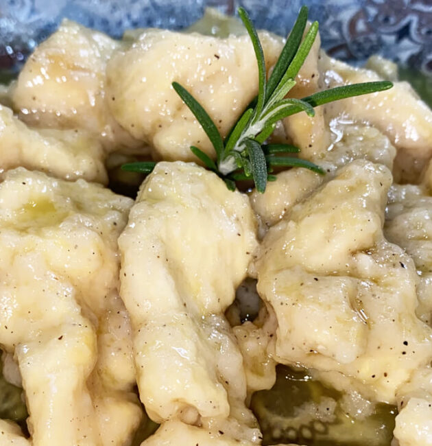 Straccetti di pollo al vino bianco
