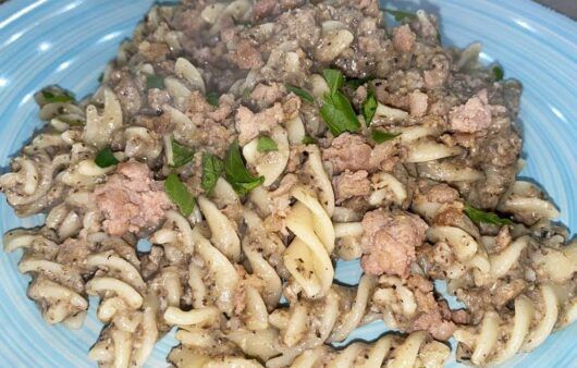 Pasta crema di porcini e salsiccia