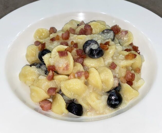 Strascinati cavolfiore, pancetta ed olive
