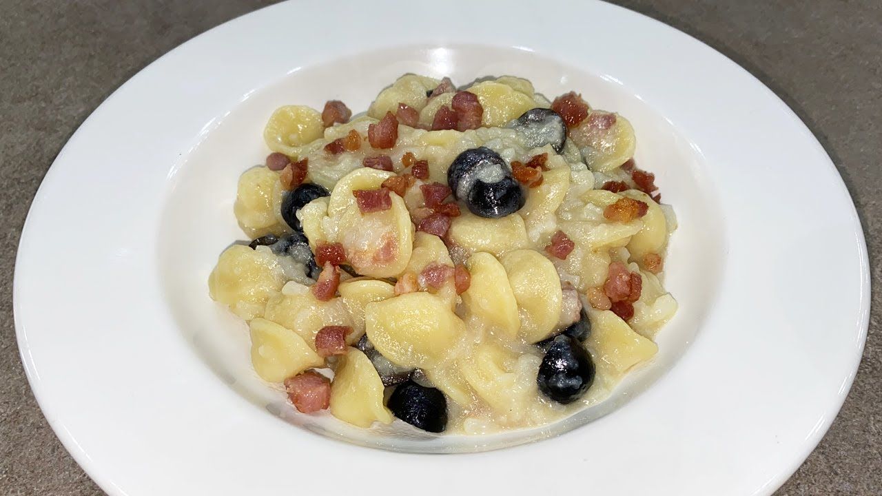 Strascinati cavolfiore, pancetta ed olive