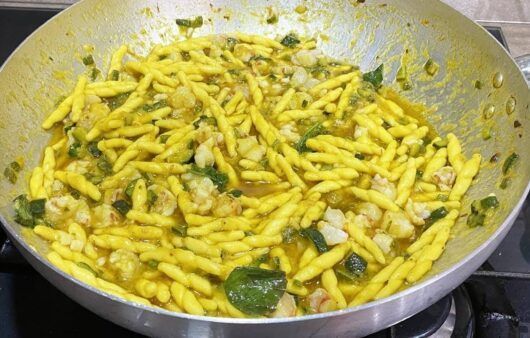 Trofie gamberi, zucchine e zafferano