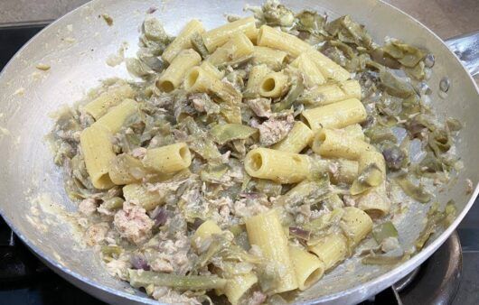 Pasta al tonno con carciofi