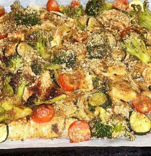 Teglia di petto di pollo con verdure al forno