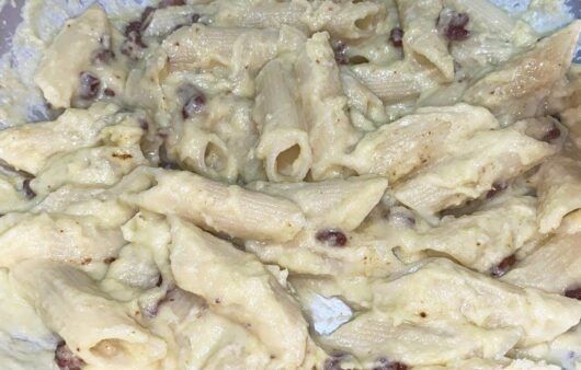 Pasta crema di verza e pancetta croccante