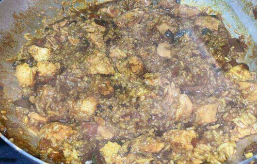 Riso e pollo al curry con verdure