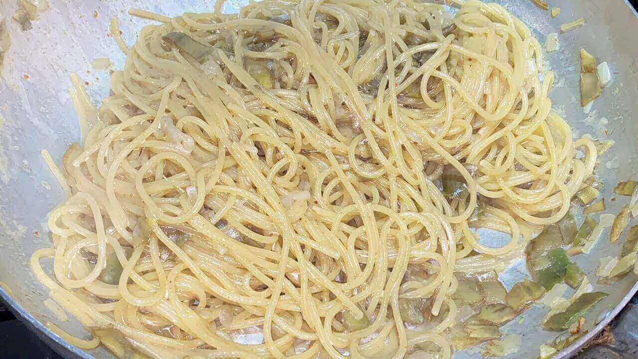 Spaghetti carciofi e bottarga di tonno