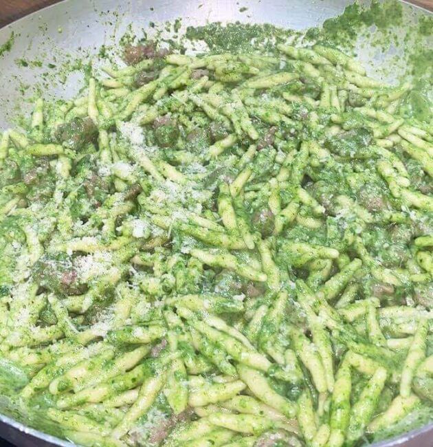 Trofie salsiccia, crema di spinaci e formaggio