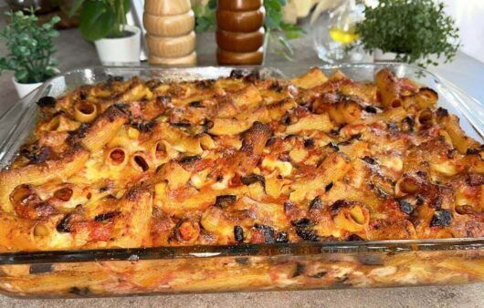 Pasta al forno con melanzane e provola affumicata