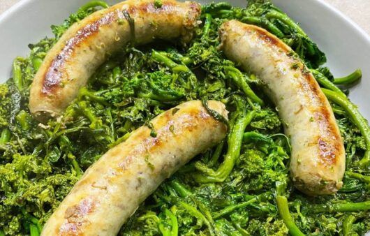 Salsicc e friariell, salsicce e broccoli