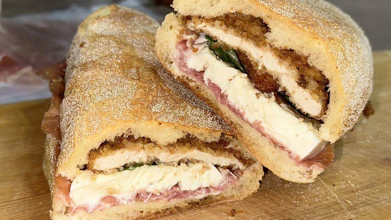 Super panino con mozzarella di bufala