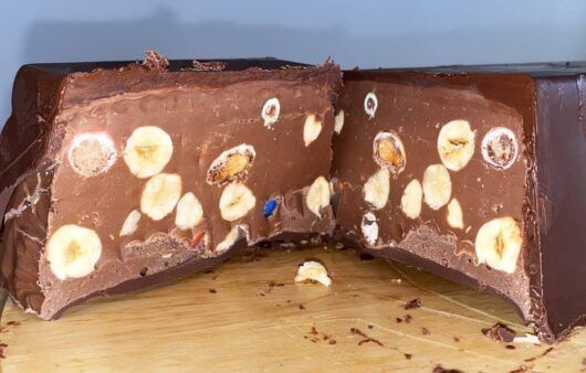 Torrone dei morti con nocciole ed M&M's