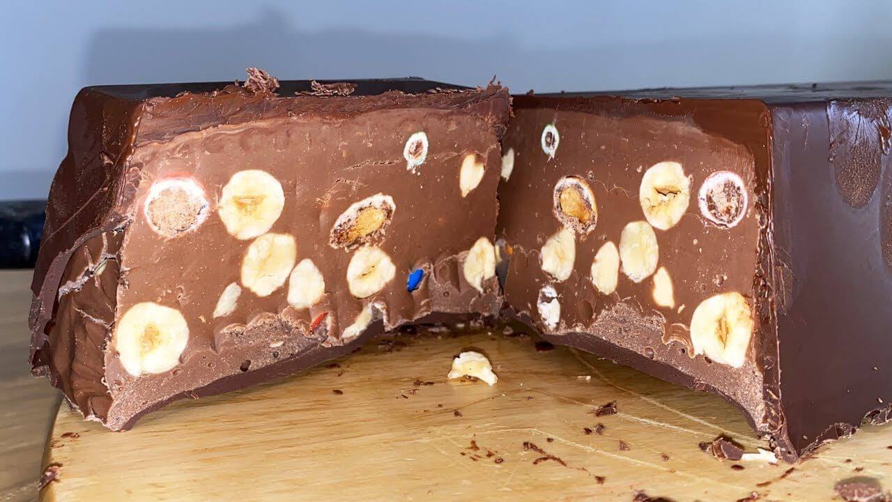 Torrone dei morti con nocciole ed M&M's