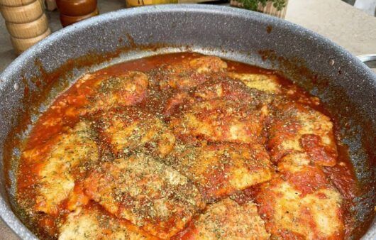 Fettine di lonza di maiale al pomodoro in padella
