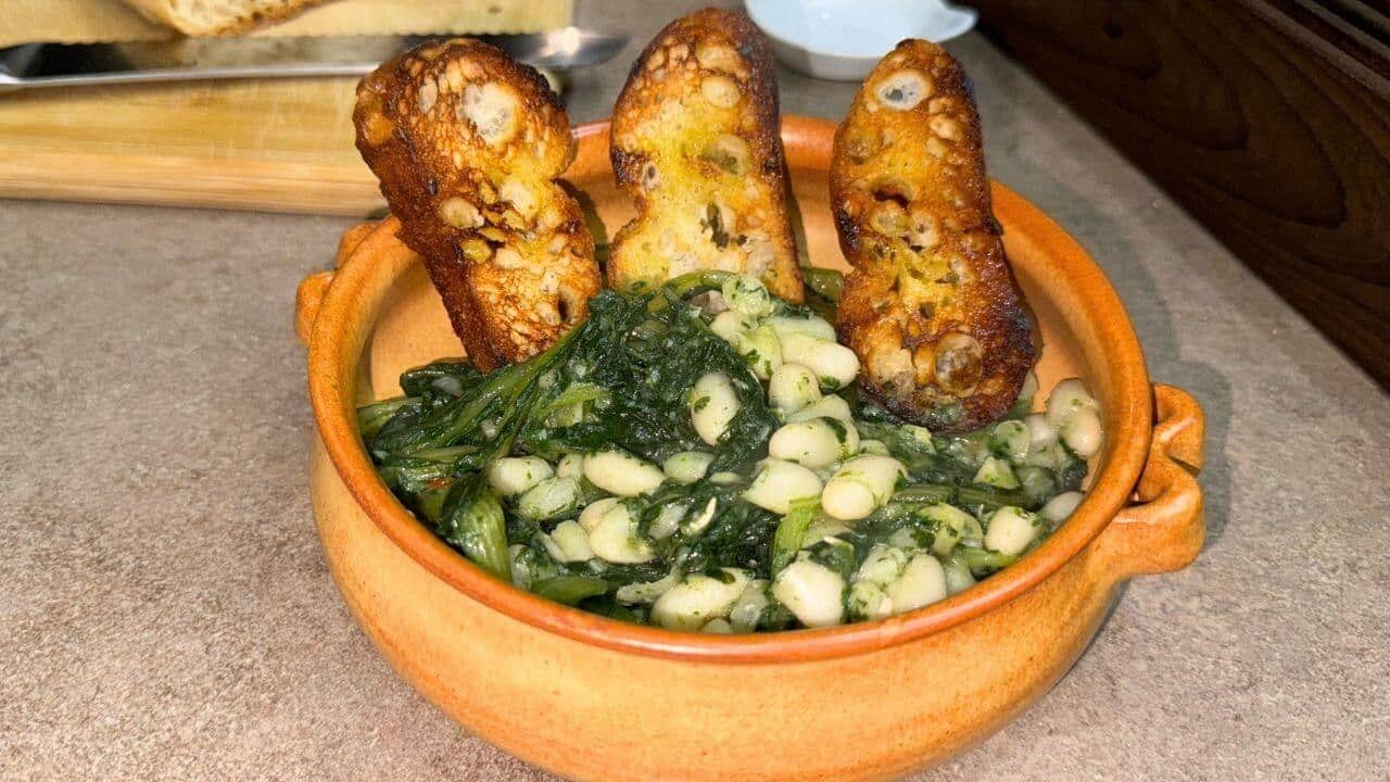 Cicoria e fagioli ripassati in padella