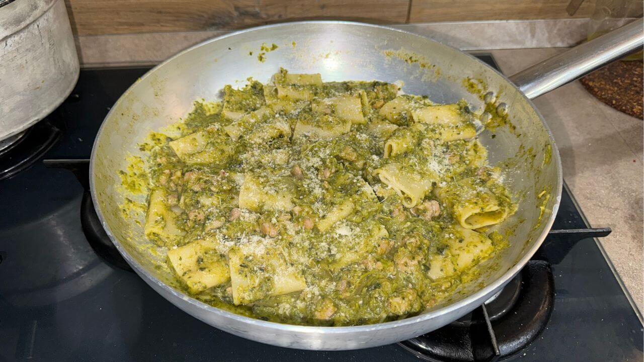 Paccheri verza e salsiccia