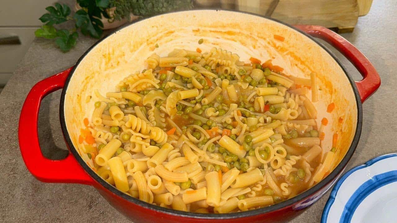 Pasta e piselli alla Peppino