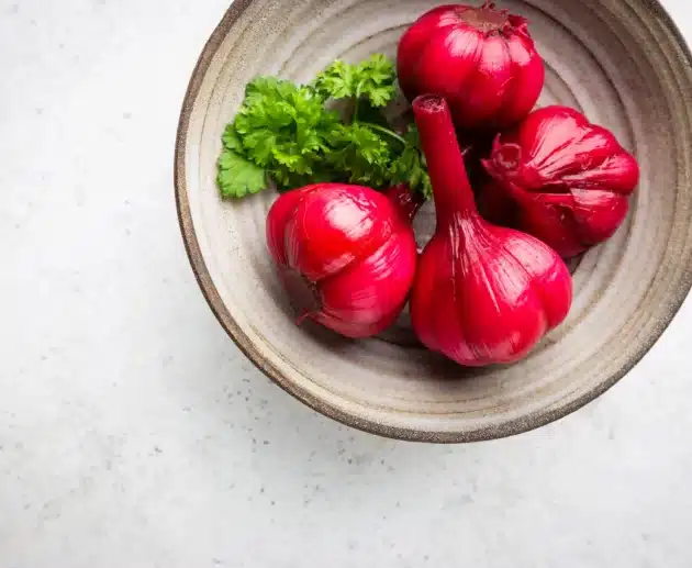 Tutto sull'Aglio Rosso: Storia, Origine, Proprietà e Curiosità | Perché integrarlo nella dieta