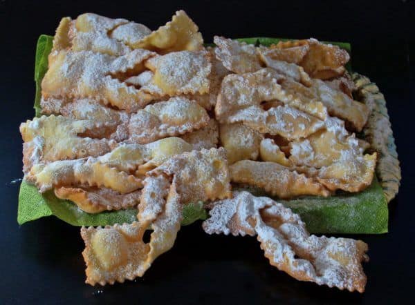 Chiacchiere di Carnevale 2025, la ricetta facile per tutti (CON VIDEO)