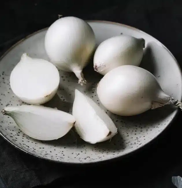 Tutto sulla cipolla bianca, proprietà, benessere e salute in cucina