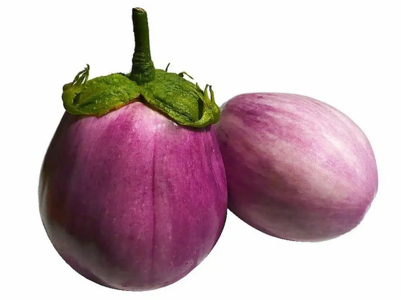 La melanzana viola è un ortaggio iconico, noto per il suo colore intenso e il sapore ricco e leggermente amarognolo, che la rende protagonista in molte cucine tradizionali e innovative. In questo articolo approfondiremo la sua storia, le tecniche di coltivazione, le proprietà nutrizionali e le curiosità che la rendono un ingrediente indispensabile.