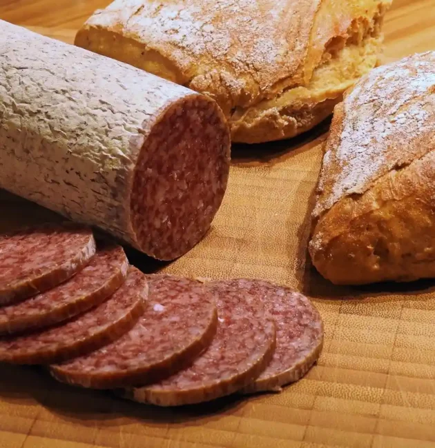 Tutto sul Salame: ecco cosa sapere su proprietà e benessere