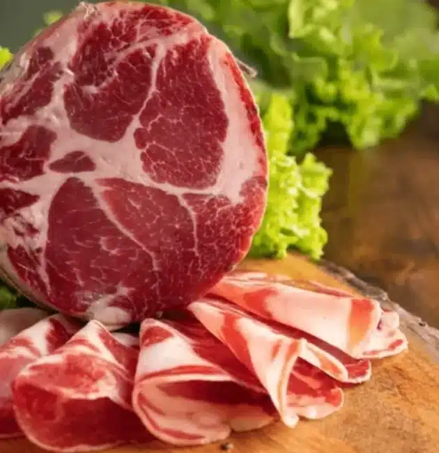 Tutto sul capocollo: ecco cosa sapere su valori e nutrienti