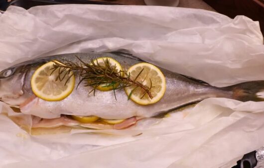 Ricciola al limone al cartoccio (ricetta semplice e veloce)